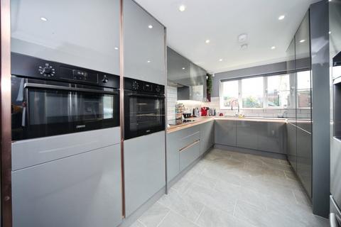 4 Brambles Edge, Houghton Regis, Dunstable, LU5 5FS