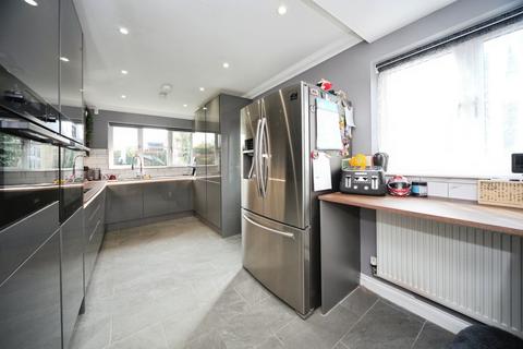 4 Brambles Edge, Houghton Regis, Dunstable, LU5 5FS
