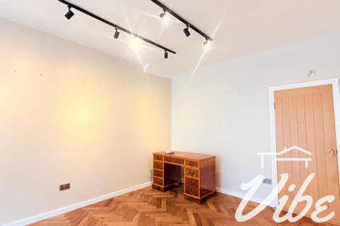 Shop to rent, Lower Clapton Road, London E5