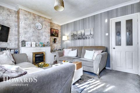 17 Albany Road, Lowestoft, NR32 1JR