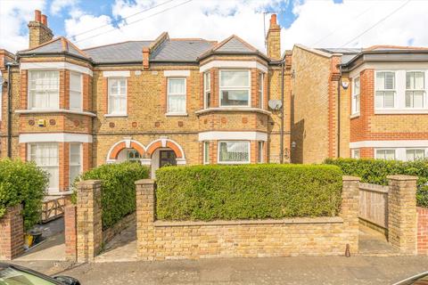 2 bedroom flat for sale, Griffiths Road, London SW19