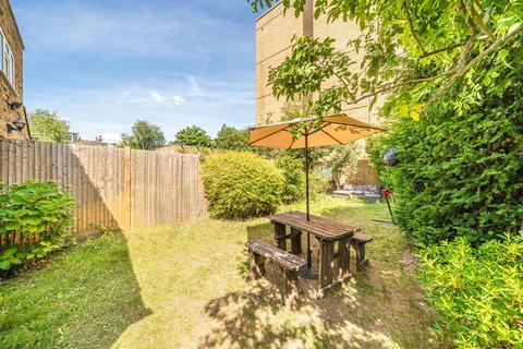 2 bedroom flat for sale, Griffiths Road, London SW19