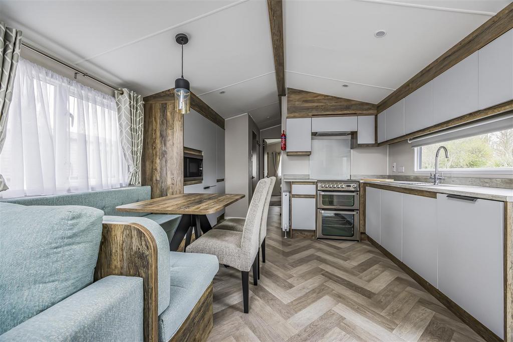 Mill Rythe Holiday Village-Portico Marketing-Arden&