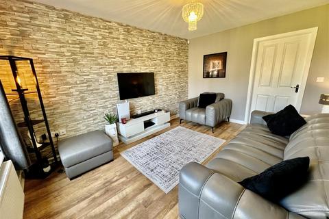 17 Norham Drive, Darlington, DL3 0EB