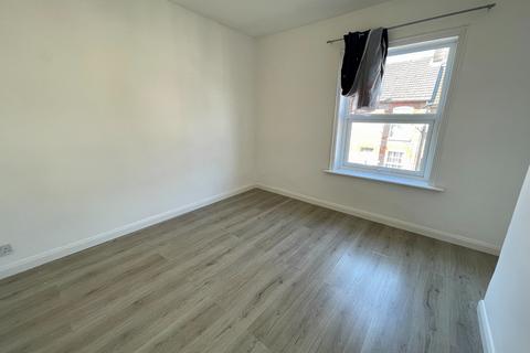 47 Ashton Road, Luton, LU1 3QE