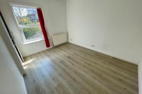 47 Ashton Road, Luton, LU1 3QE