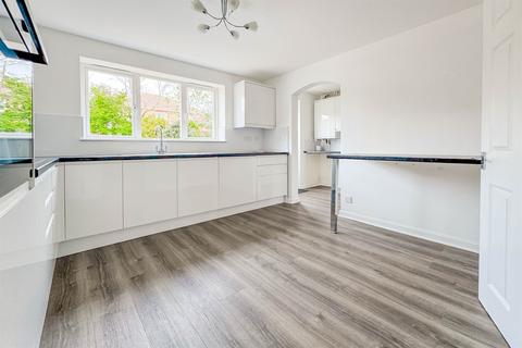 undefined, 4 bedroom Detached House in Rayleigh