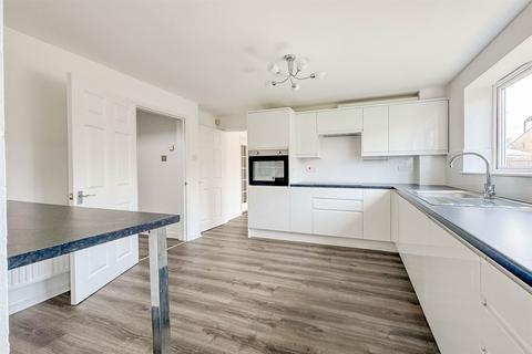 undefined, 4 bedroom Detached House in Rayleigh