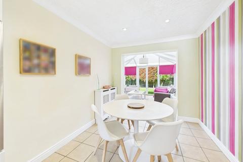 3 Upton Lane, Abbeymead, Gloucester, GL4 5UB