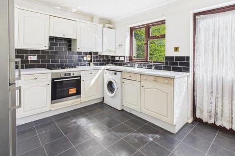 2 bedroom end of terrace house for sale, Langton Close, Cippenham, Berkshire, SL1