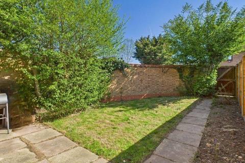 2 bedroom end of terrace house for sale, Langton Close, Cippenham, Berkshire, SL1
