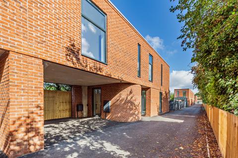 3 bedroom terraced house to rent, The Sidings, Washford Road, Meole Village, Shrewsbury, SY3