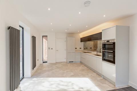3 bedroom terraced house to rent, The Sidings, Washford Road, Meole Village, Shrewsbury, SY3