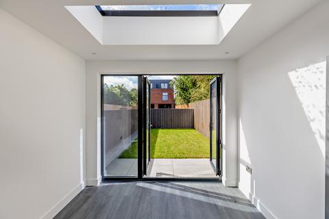3 bedroom terraced house to rent, The Sidings, Washford Road, Meole Village, Shrewsbury, SY3