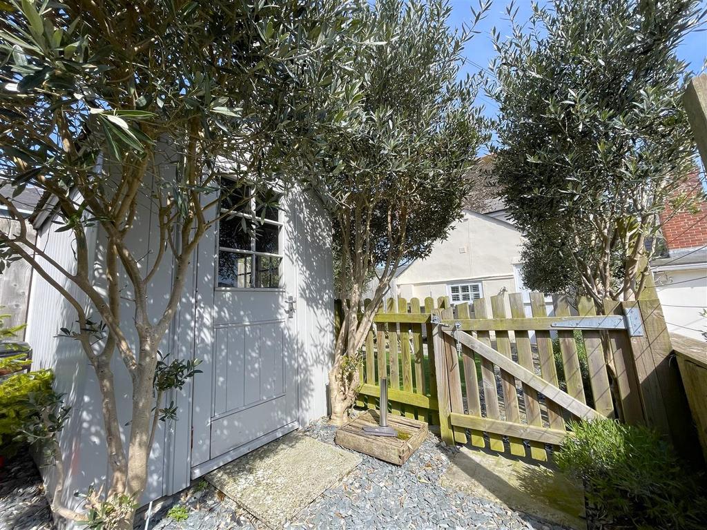 Additional outside space .jpg