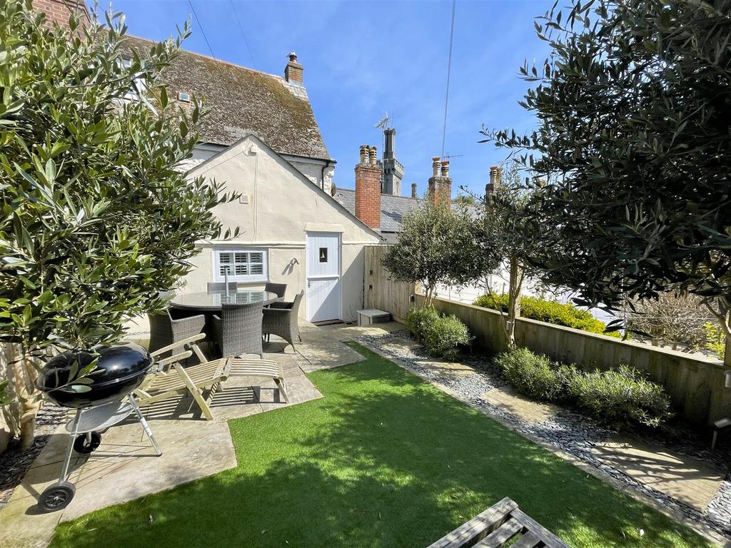 Rear garden .jpg