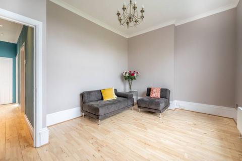 2 bedroom flat for sale, Hainault Road, Leytonstone, London, E11