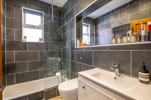 19 Drayton Road, London, NW10 4DE