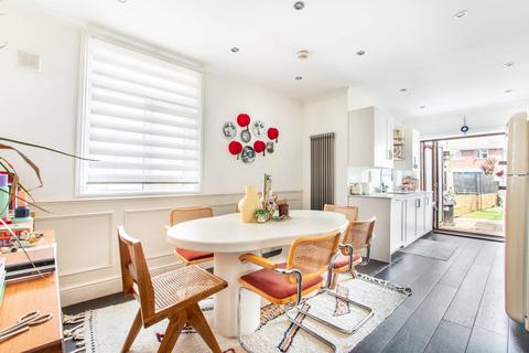 19 Drayton Road, London, NW10 4DE