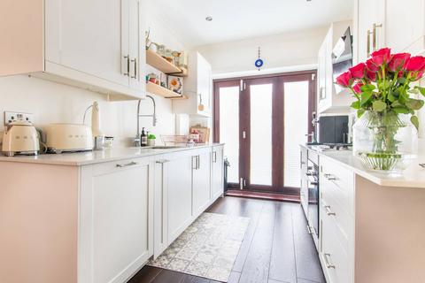 19 Drayton Road, London, NW10 4DE