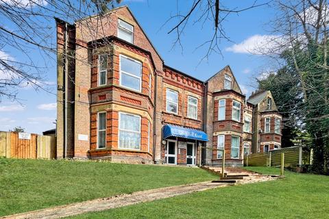 Tavistock Court, London Road, Luton, Bedfordshire, LU1 3TY
