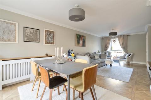 1 Banbrook Close, Solihull, B92 9NF