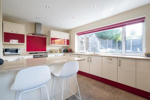 1 Banbrook Close, Solihull, B92 9NF