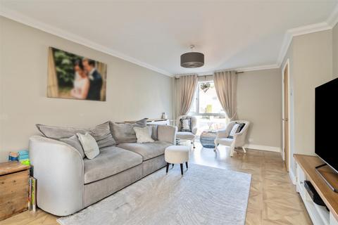 1 Banbrook Close, Solihull, B92 9NF