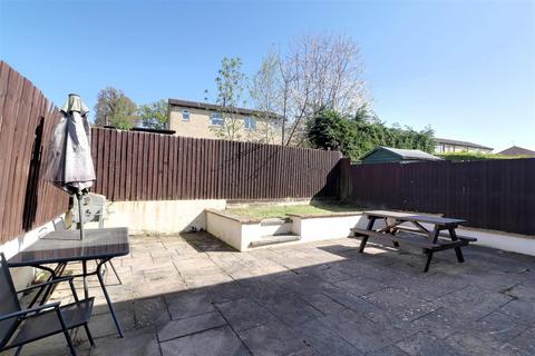 2 bedroom semi-detached house for sale, Magpie Court, Stonehouse