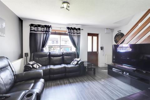 2 bedroom semi-detached house for sale, Magpie Court, Stonehouse