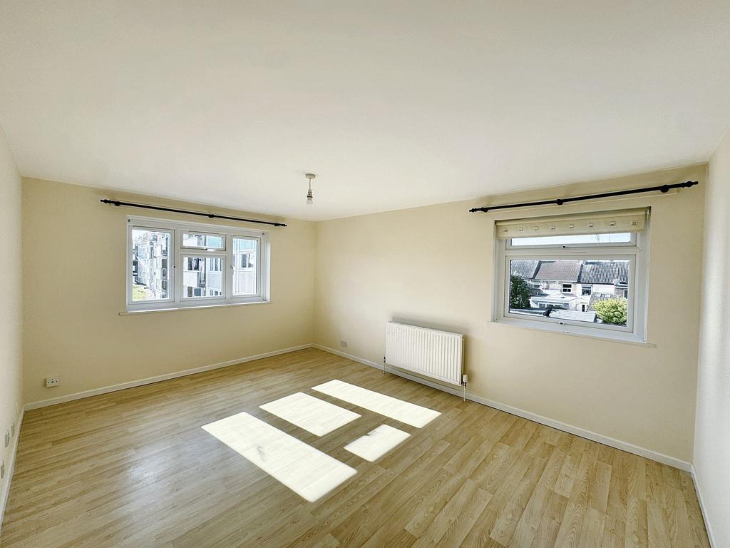 Dual aspect sitting room