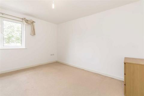 2 bedroom flat for sale, Charlton Road, London SE7