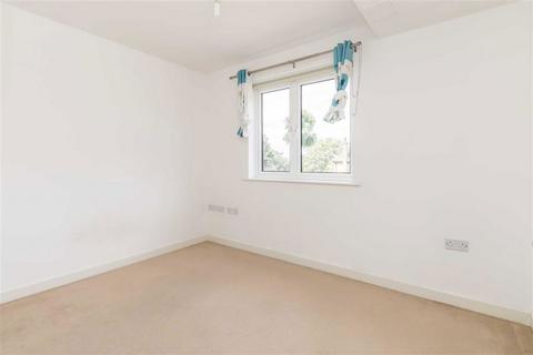 2 bedroom flat for sale, Charlton Road, London SE7