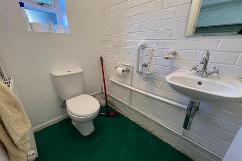 4 Exmoor Close, Ashton-under-lyne, OL6 8UZ