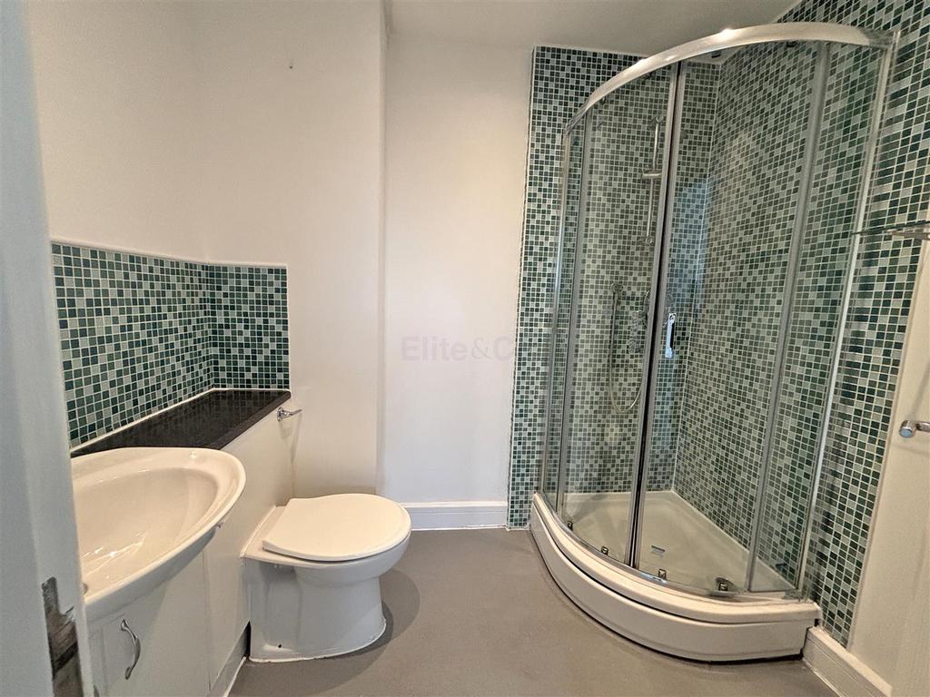En-Suite Shower