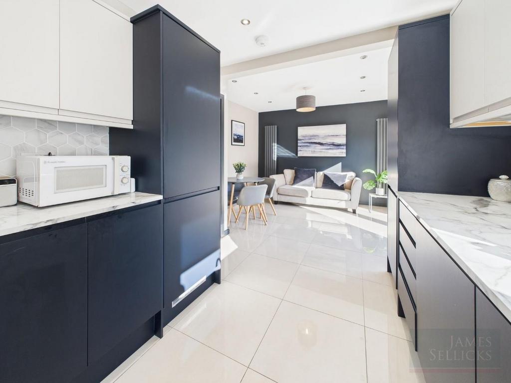 Living/Dining Kitchen