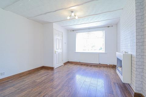 3 bedroom semi-detached house to rent, Weavers Green, Farnworth, BL4
