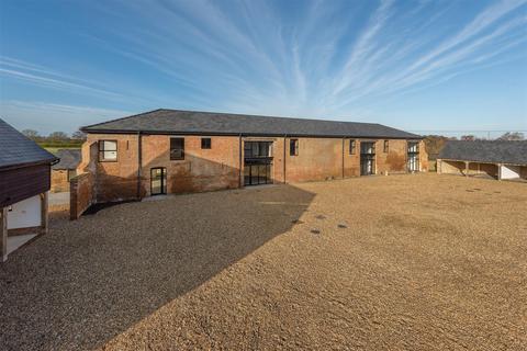 4 bedroom terraced house for sale, Frognal Farm Barns, Teynham