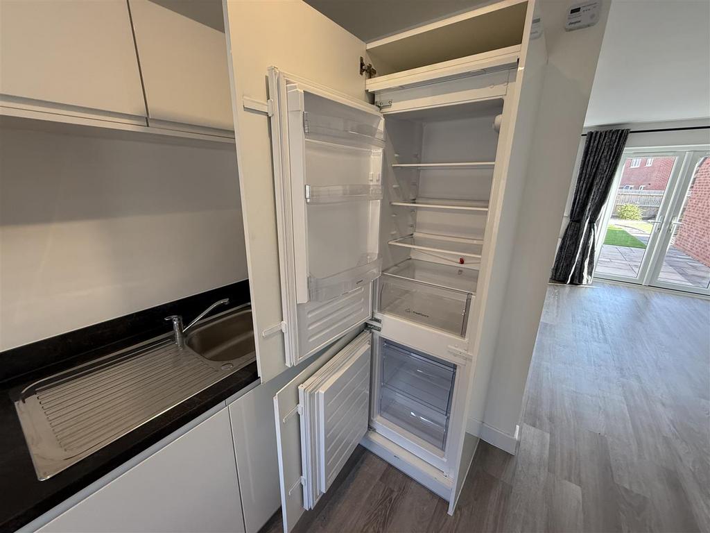 Fridge.JPG