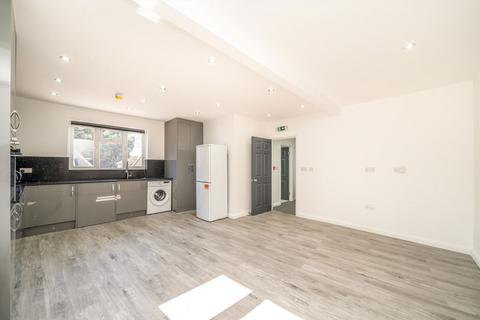 3 bedroom house to rent, Oldfield Lane South, Greenford UB6