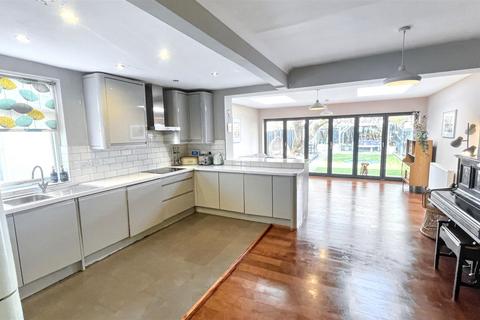 4 bedroom semi-detached house for sale, Greenend Road, Birmingham B13