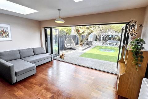 4 bedroom semi-detached house for sale, Greenend Road, Birmingham B13