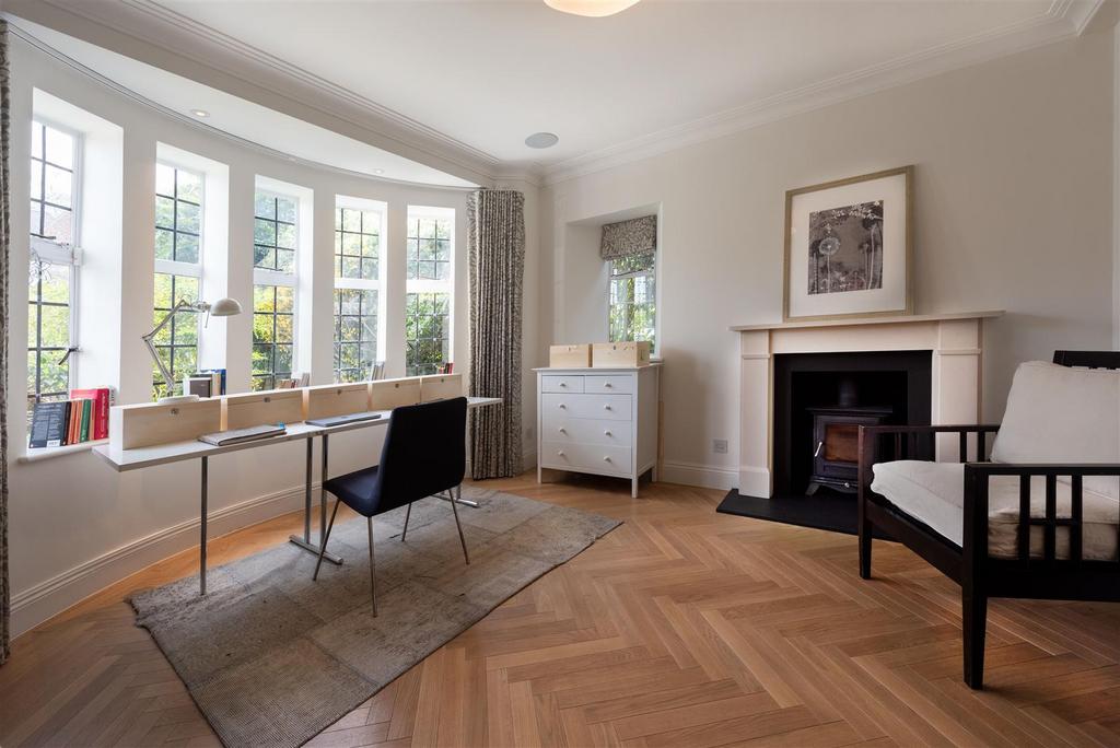 D0341 88 kingsley way front Rec.jpg
