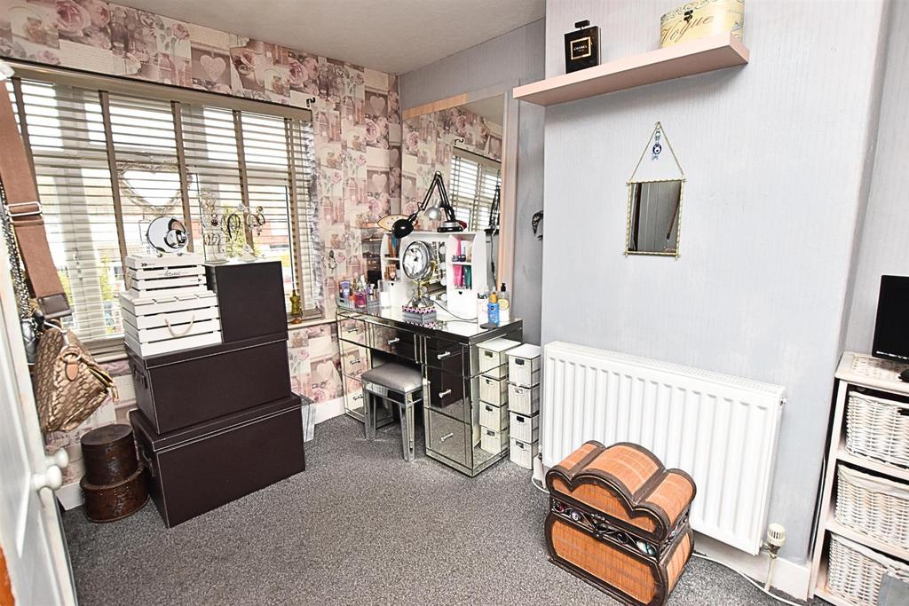 Bedroom 2 (rear)