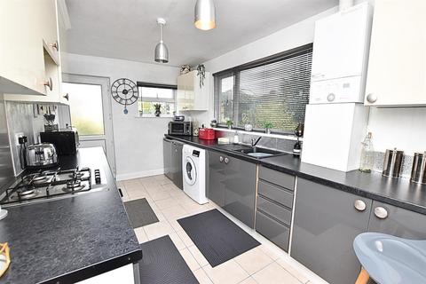 16 Huddleston Road, Grimsby, DN32 8HG