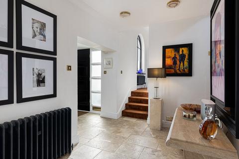 4 bedroom detached house for sale, King Street, Knutsford, WA16