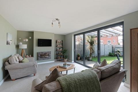 6 Bronsil Close, Worcester, WR5 2NH