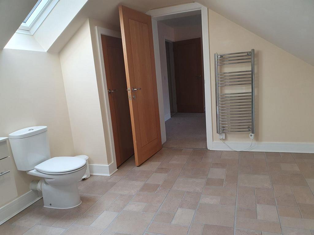 Bathroom to door.jpg