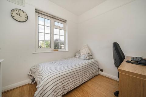 2 bedroom flat for sale, Church Road, London W7