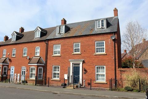 Valerian Way, Stotfold, Hitchin, SG5